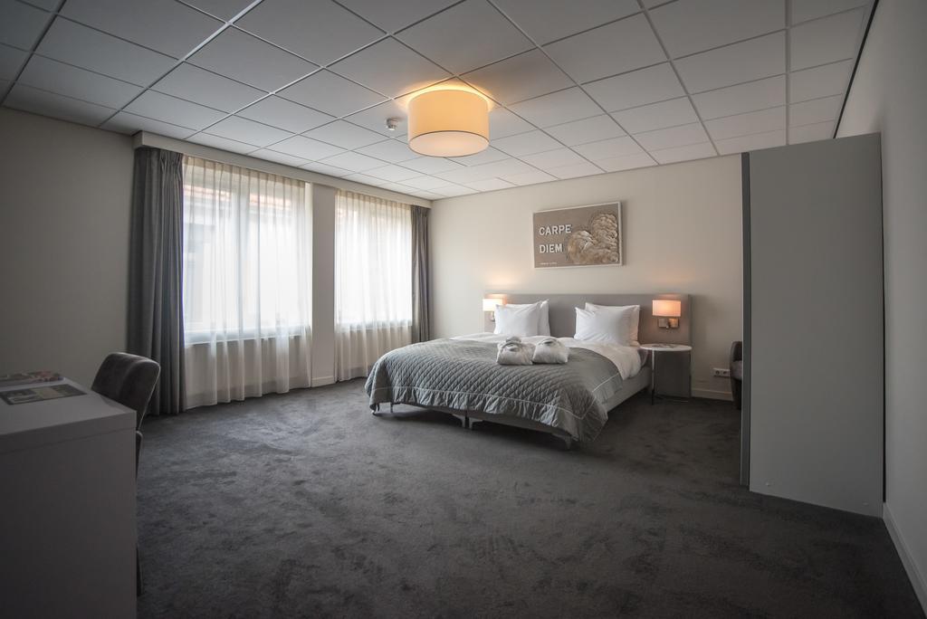 Hotel Het Raedthuys Синт Маартенсдайк Екстериор снимка