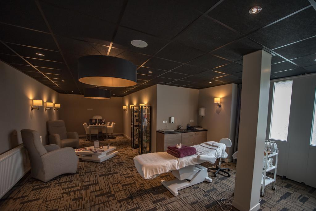 Hotel Het Raedthuys Синт Маартенсдайк Екстериор снимка