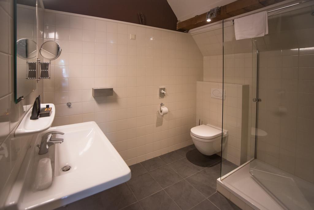 Hotel Het Raedthuys Синт Маартенсдайк Екстериор снимка