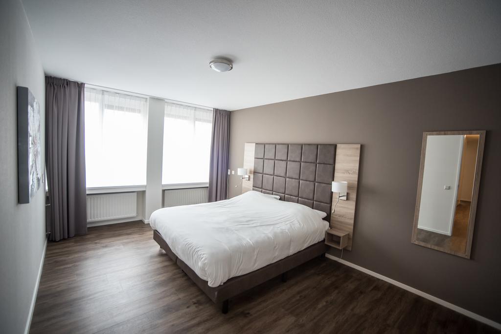 Hotel Het Raedthuys Синт Маартенсдайк Екстериор снимка