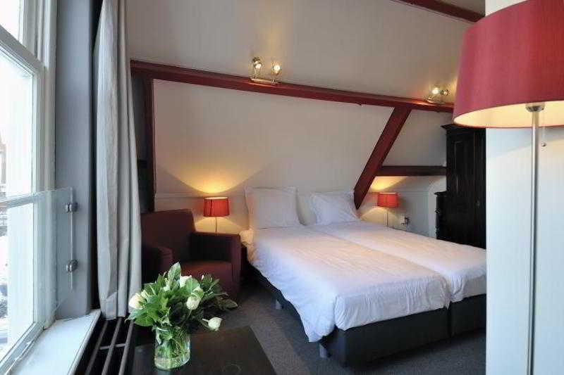 Hotel Het Raedthuys Синт Маартенсдайк Екстериор снимка