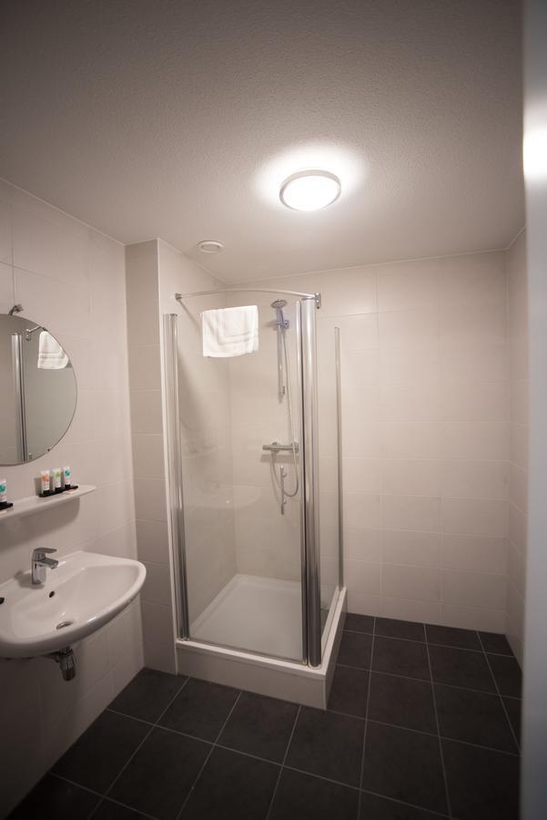 Hotel Het Raedthuys Синт Маартенсдайк Екстериор снимка