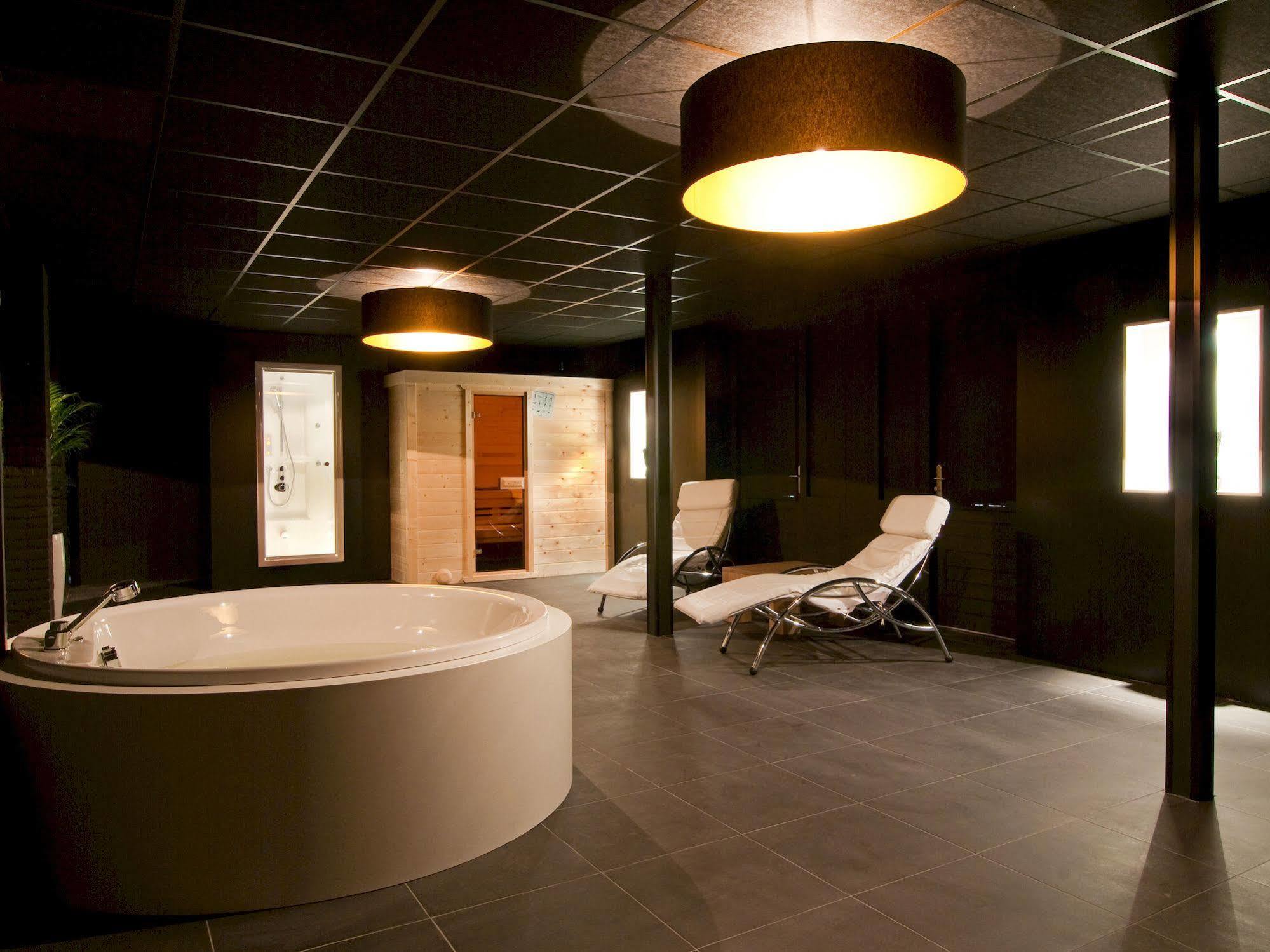 Hotel Het Raedthuys Синт Маартенсдайк Екстериор снимка